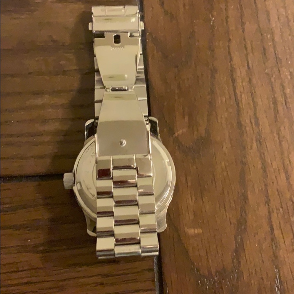 Silver watch - Picture 2 of 6